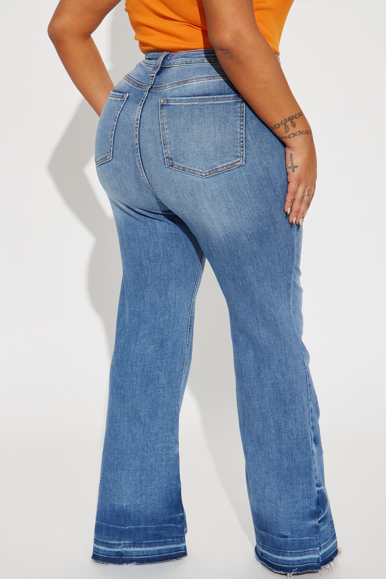 01-06-23Studio4_RM_RL_15-04-11_65_SPP12087_MediumWash_P_4505_PLUS_MH