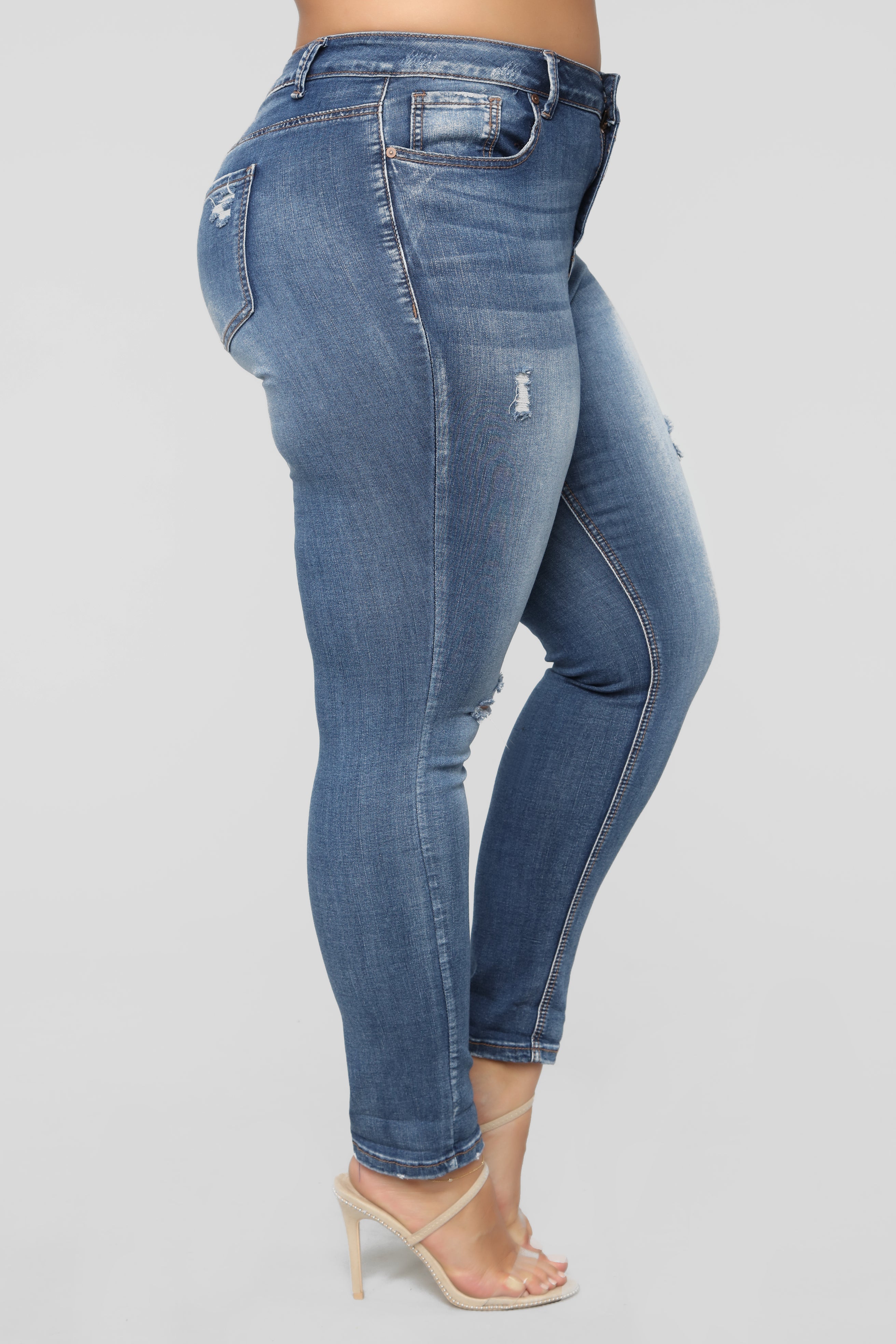 01-09-19_Studio_1_DV_14-34-28_EP3054_VintageBlueWash__11_AJ