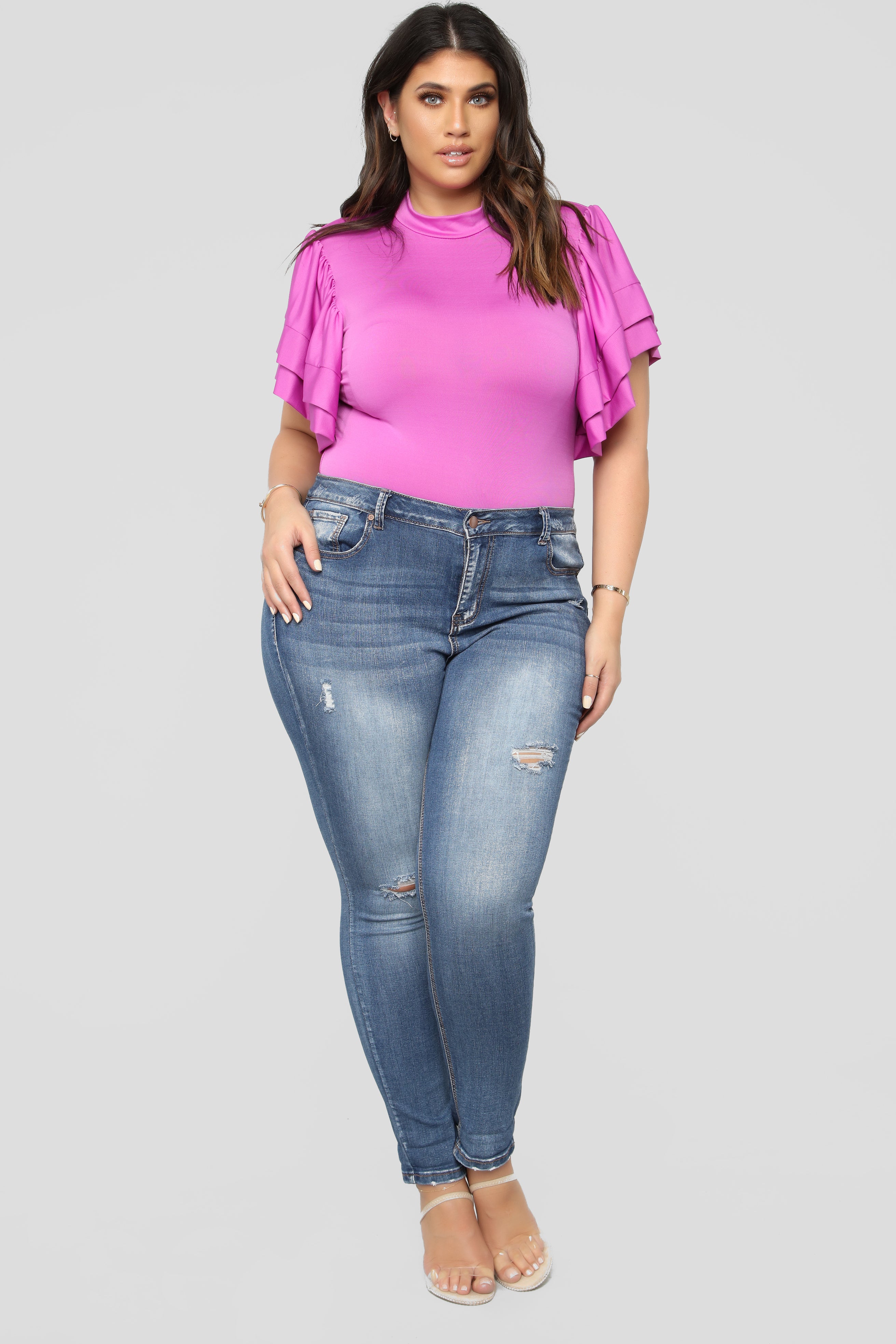 01-09-19_Studio_1_DV_14-34-28_EP3054_VintageBlueWash__2_AJ_AG_5c95a6cc-7e4c-4aa9-85b2-f985e9bbd7e8