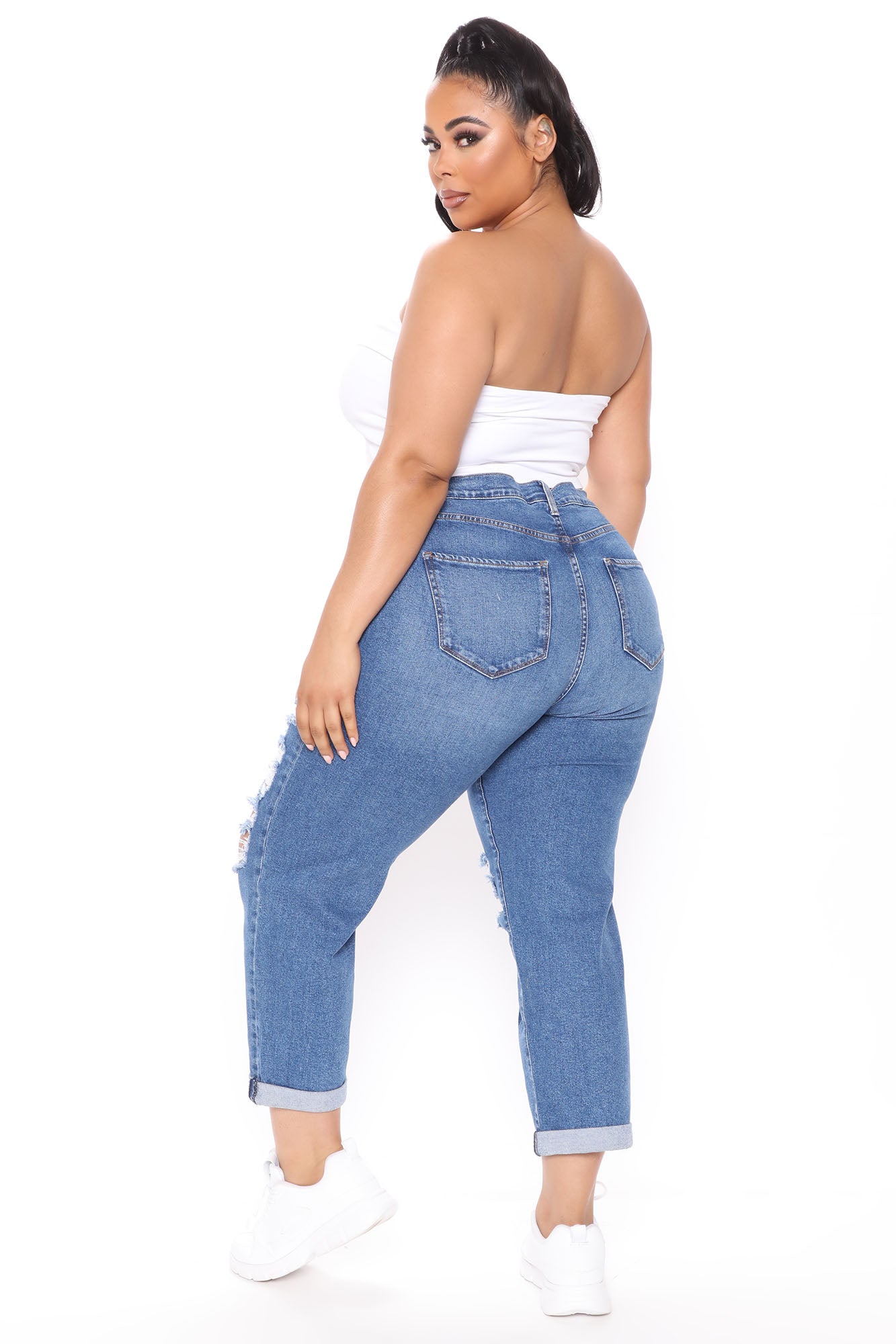 02-18-21Studio4_SN_TB_09-59-15_1_ZD503001DRM_MediumBlueWash_P_PLUS_52930_RA