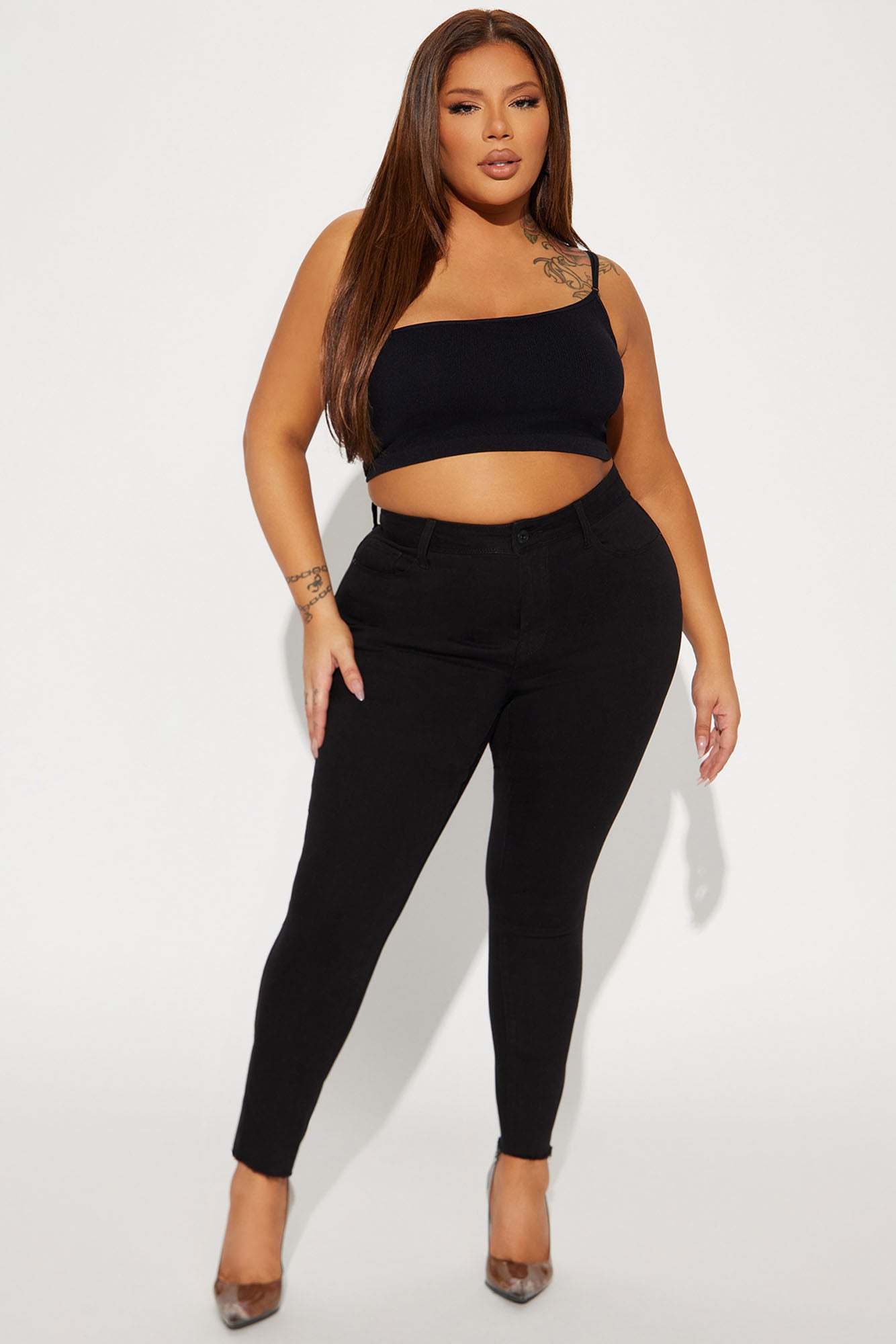 02-28-23STUDIO4_CE_AS_11-40-19_33_P78198CVW37_Black_P_23201_PLUS_PXF_JF