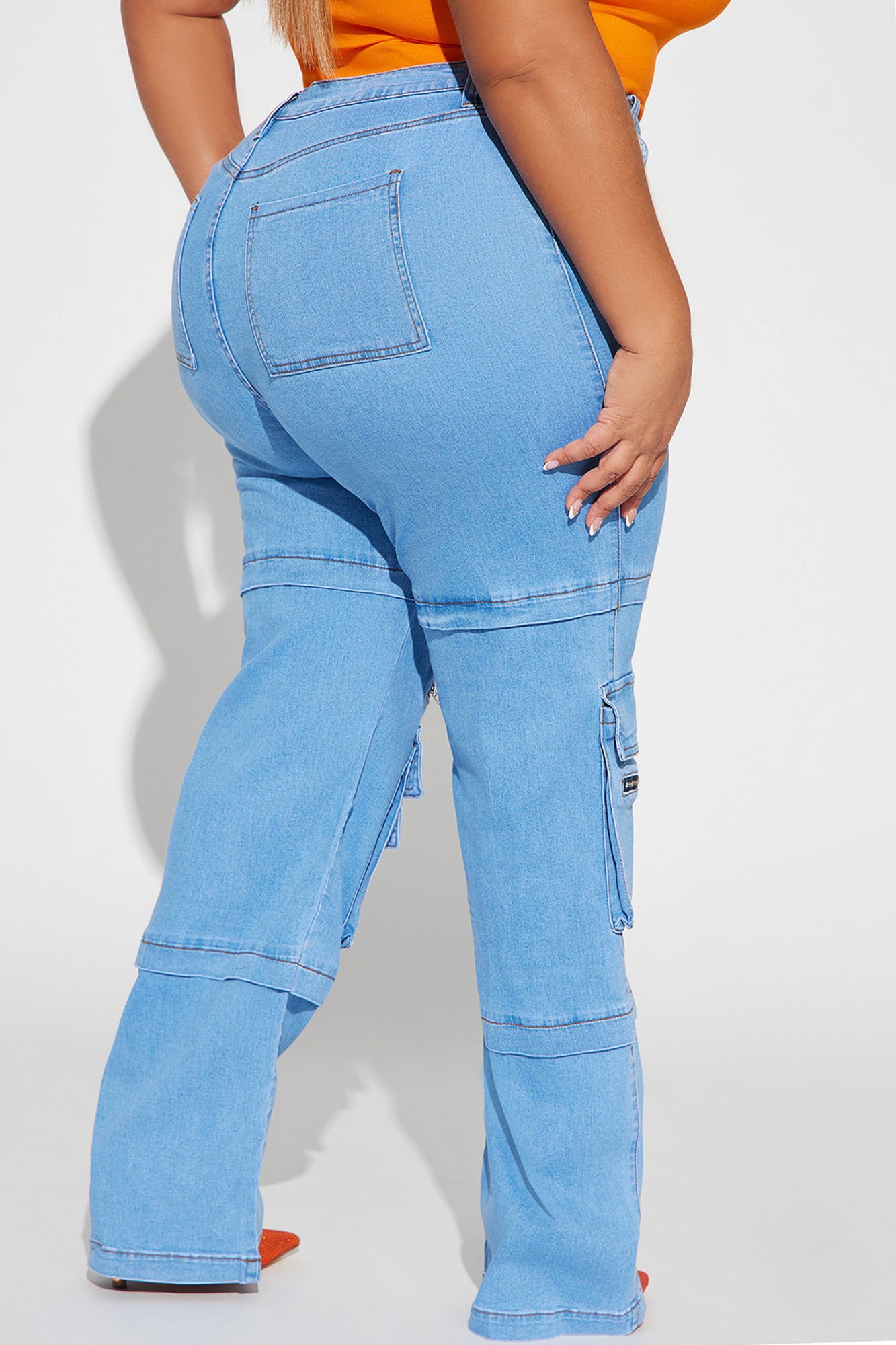 03-13-23Studio4_BN_IM_12-54-39_18_TTC91_LightWash_10242_PLUS_PXF_CM