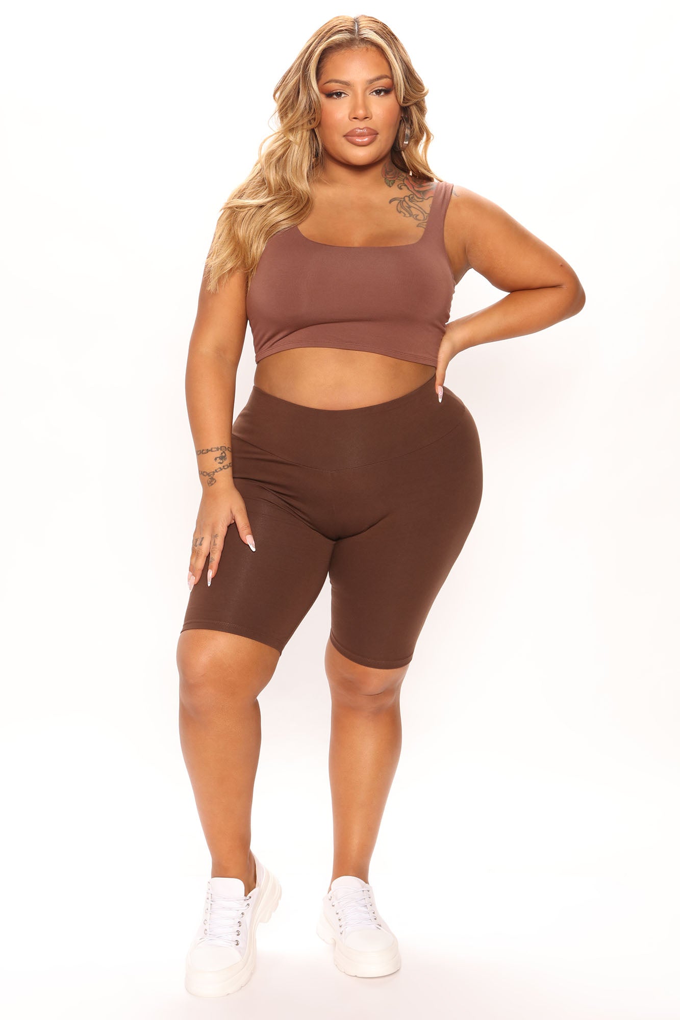 06-27-22Studio4_KJ_AC_13-33-24_33_72529_Chocolate_P_5853_PLUS_JB