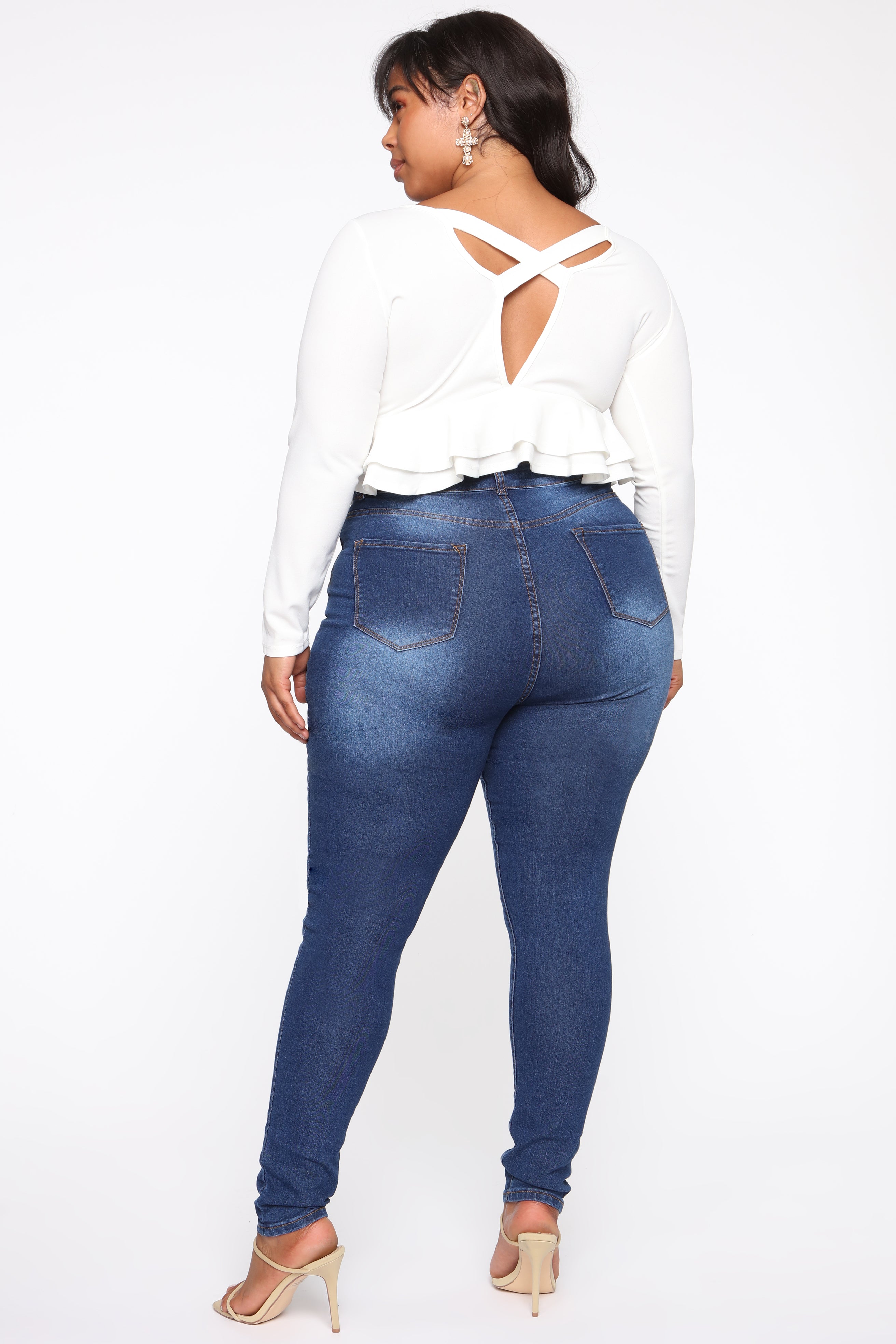 07-18-19_Studio_2_MA_14-18-32_48_17T708DSN_Ivory_P_1184_WG_11c1748a-678d-4fc0-8ae3-e220dd016276