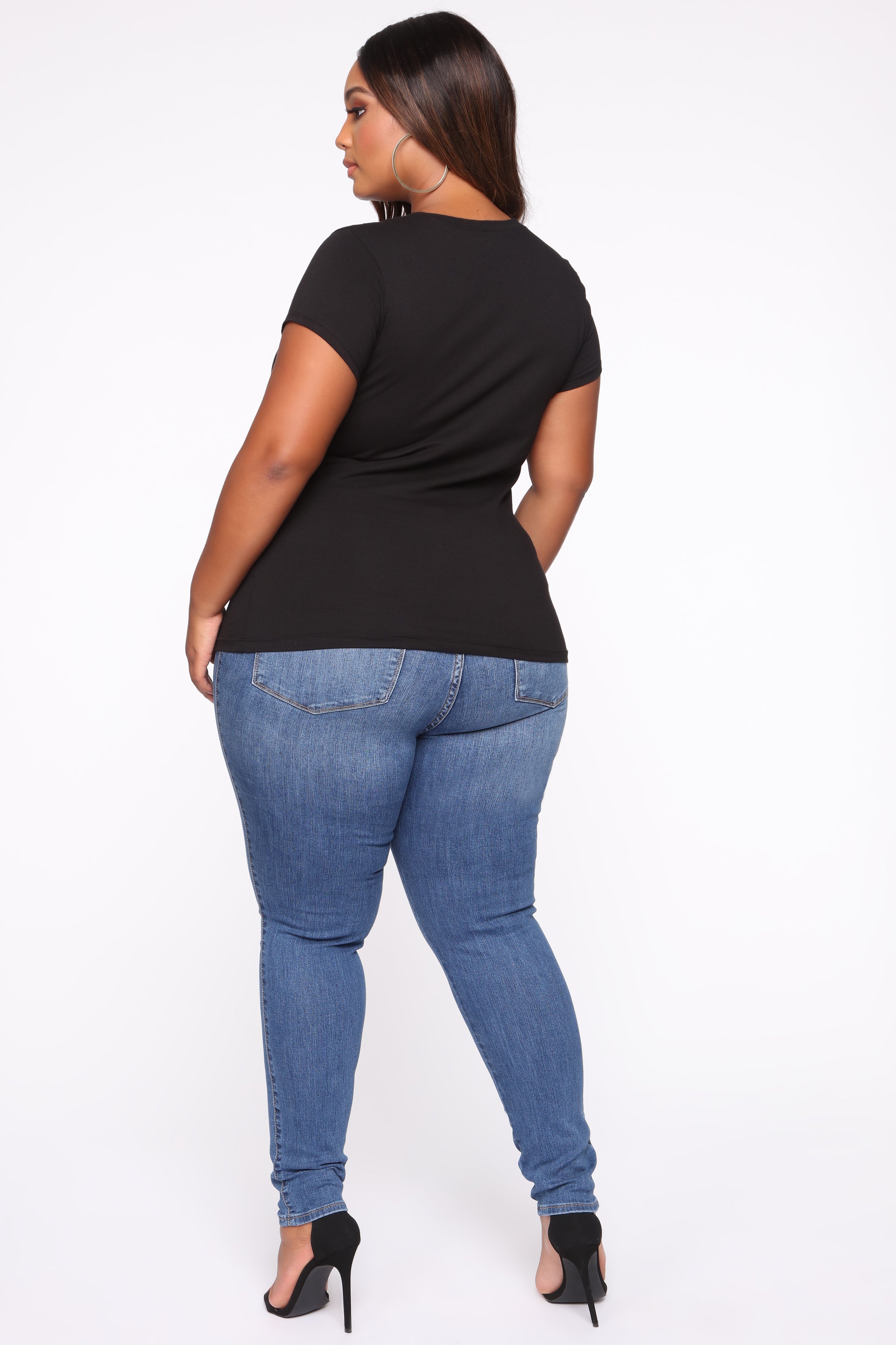 08-08-19_Studio_2_MA_14-24-23_30_64000_Black_15728_KL_120d64bd-bcae-4e5a-8f5f-e626e37da423