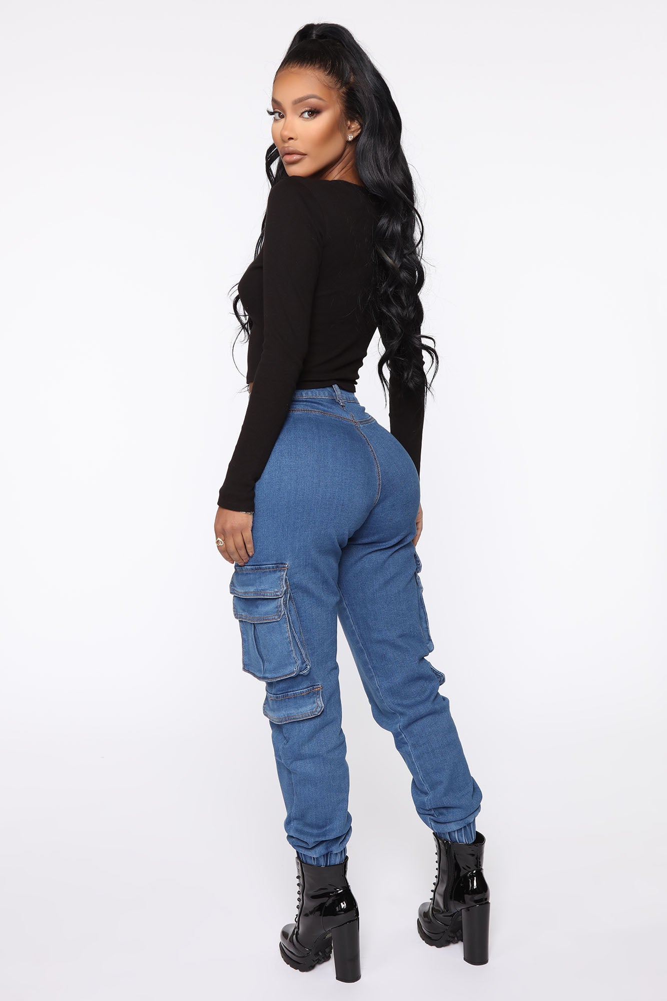 11-26-19_Studio_1_DD_ES__12-00-34_2__RJJ3595_Blue__12_RA