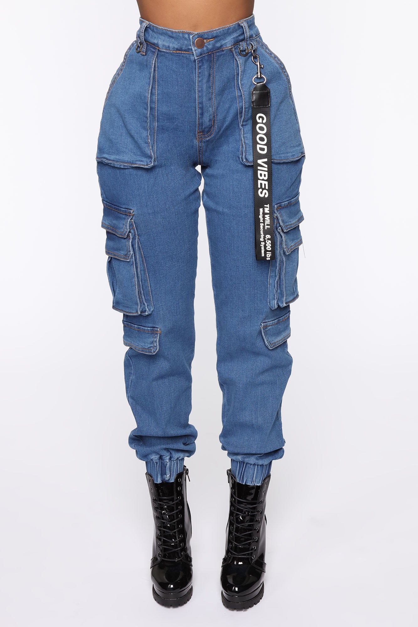 11-26-19_Studio_1_DD_ES__12-00-34_2__RJJ3595_Blue__19_RA