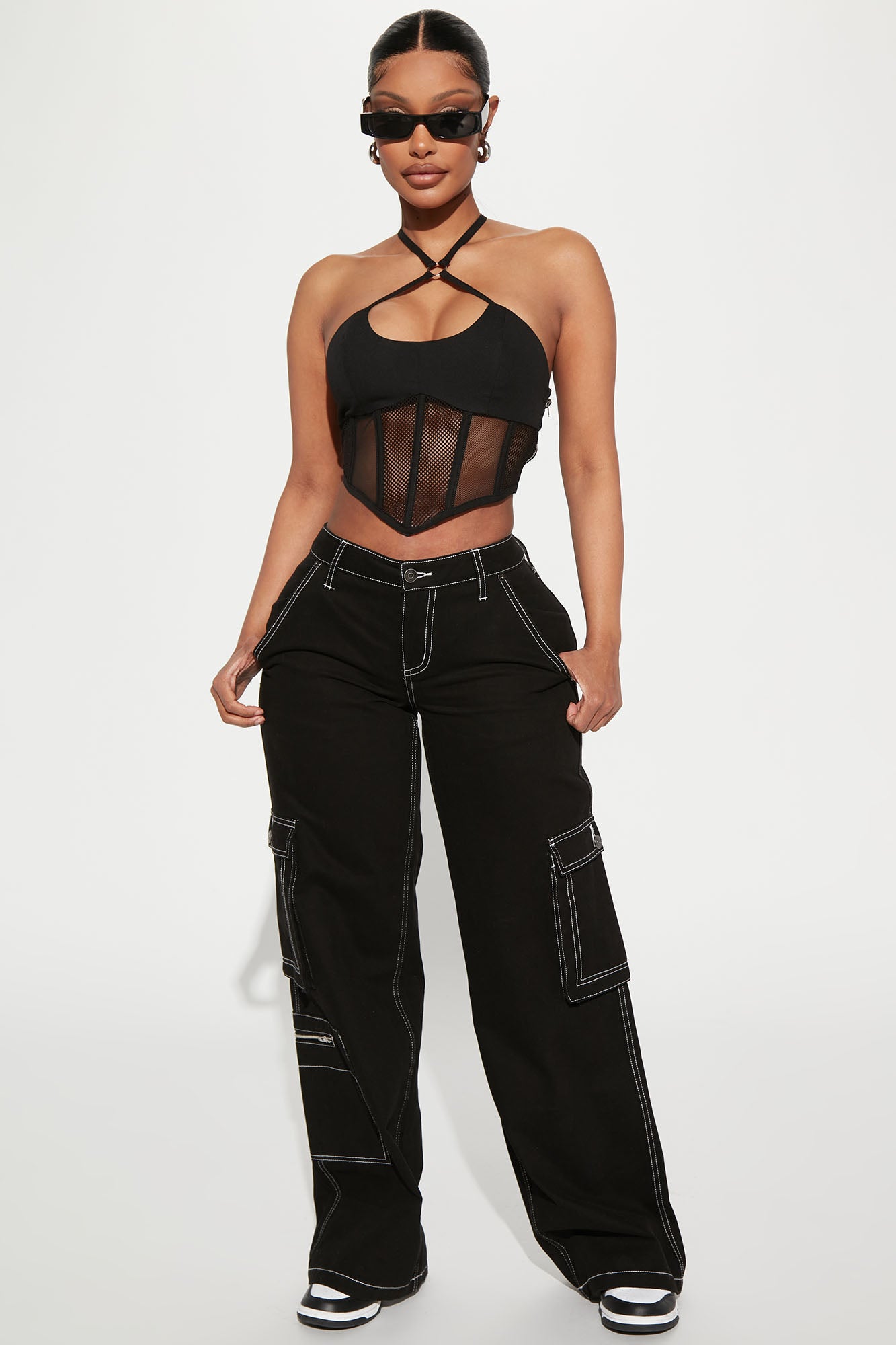 12-14-22Studio2_ME_RL_15-09-36_28_FNJ0808226_Black_3751_EH